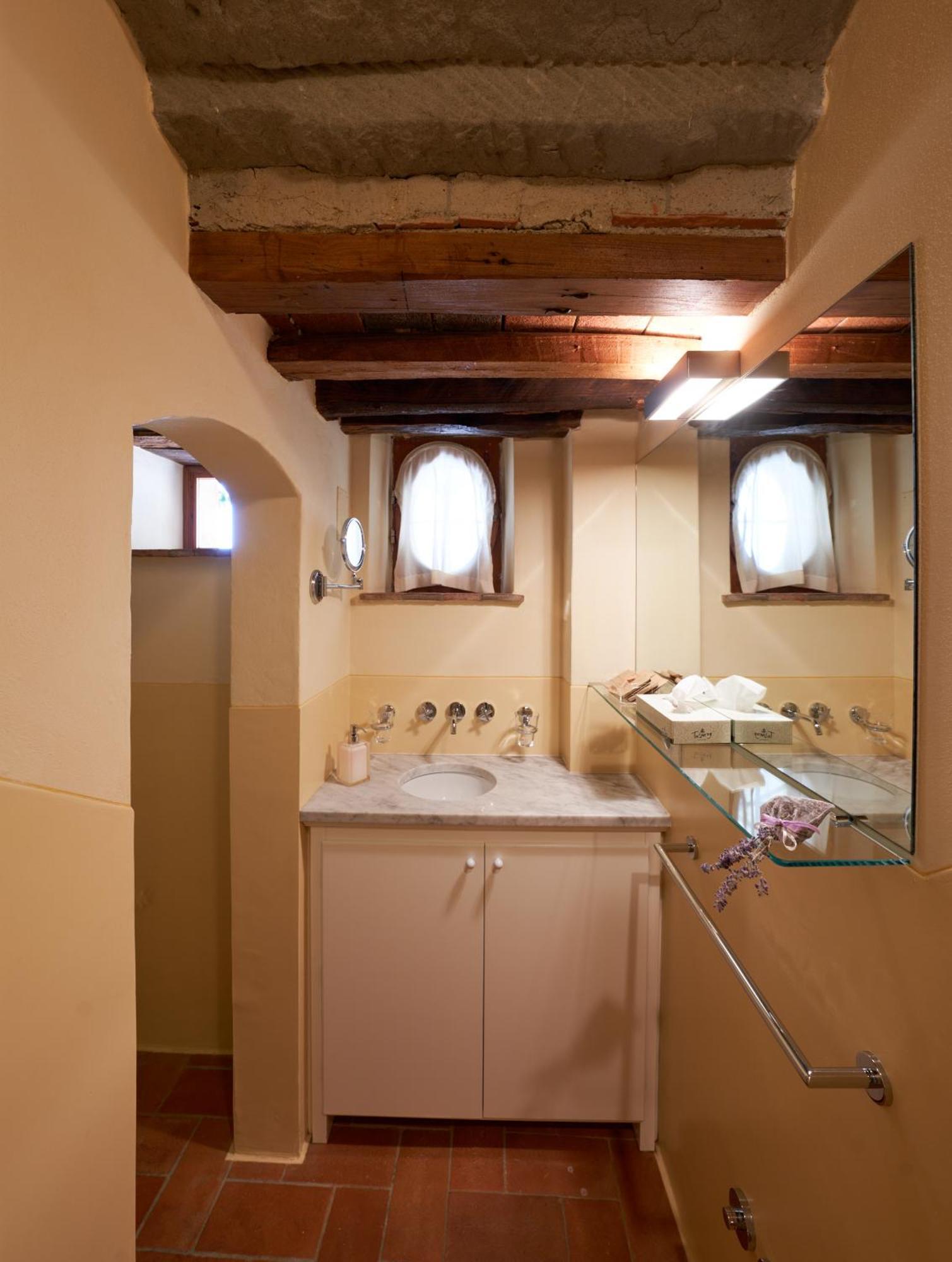La Valletta Boutique Wine Estate Panzano in Chianti Екстер'єр фото